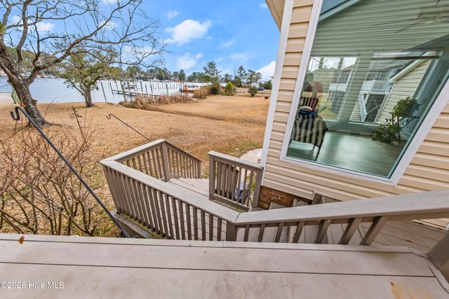 9209 Hornigold Avenue, Oriental, NC 28571