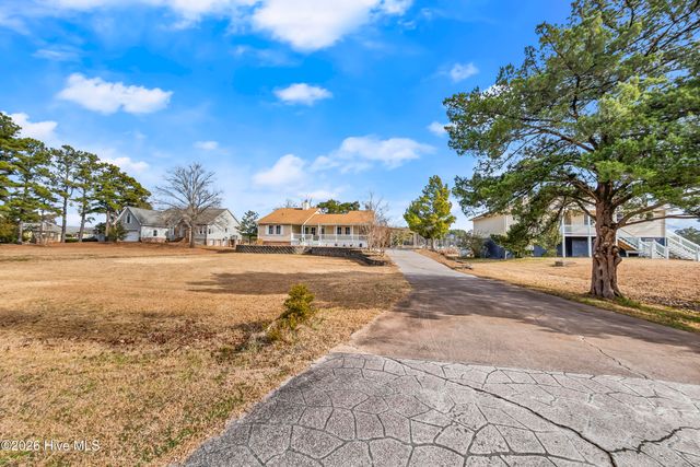 9209 Hornigold Avenue, Oriental, NC 28571