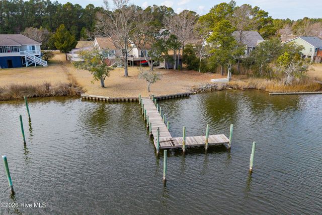 9209 Hornigold Avenue, Oriental, NC 28571