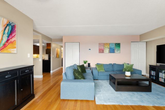 390 Broadway 51, Somerville, MA 02145