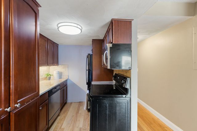 390 Broadway 51, Somerville, MA 02145