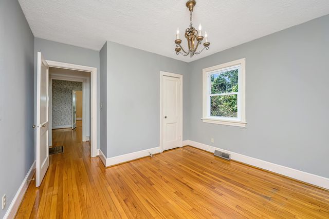 279 Hawthorne Street, Mount Pleasant, SC 29464