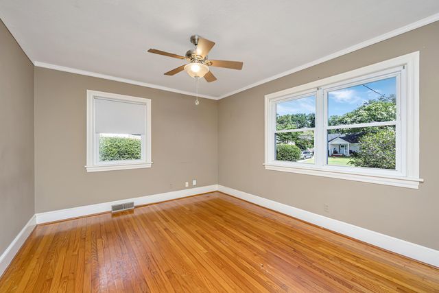 279 Hawthorne Street, Mount Pleasant, SC 29464