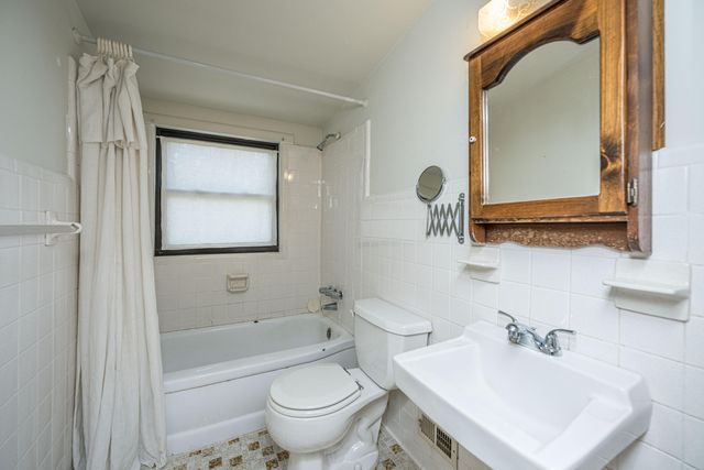 279 Hawthorne Street, Mount Pleasant, SC 29464