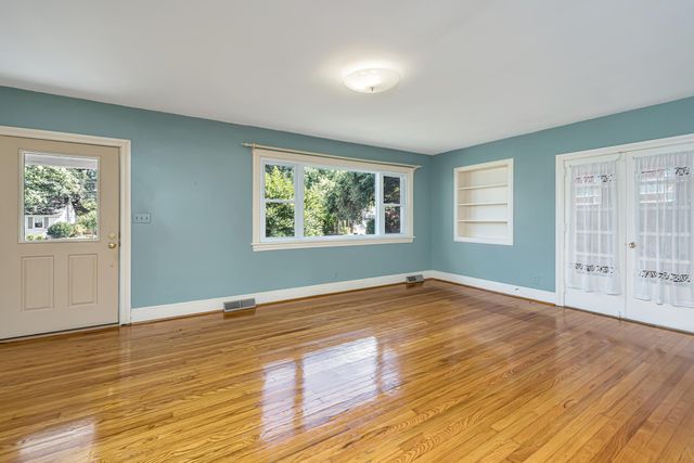 279 Hawthorne Street, Mount Pleasant, SC 29464
