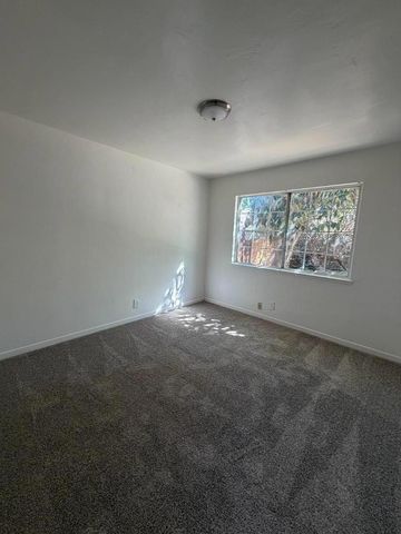 1807 Woodland Avenue, East Palo Alto, CA 94303