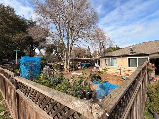 1807 Woodland Avenue, East Palo Alto, CA 94303