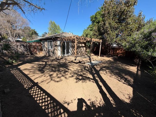 1807 Woodland Avenue, East Palo Alto, CA 94303