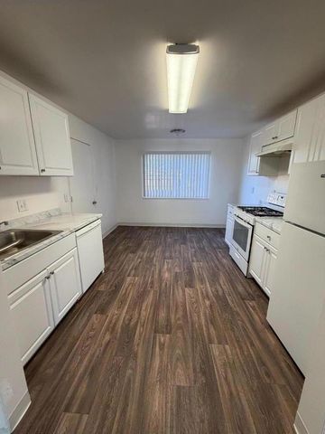 1807 Woodland Avenue, East Palo Alto, CA 94303