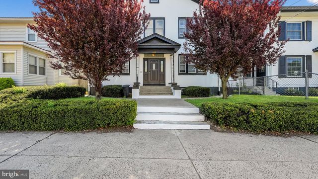 210 POND ST, Bristol, PA 19007