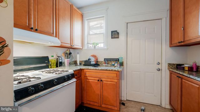 210 POND ST, Bristol, PA 19007
