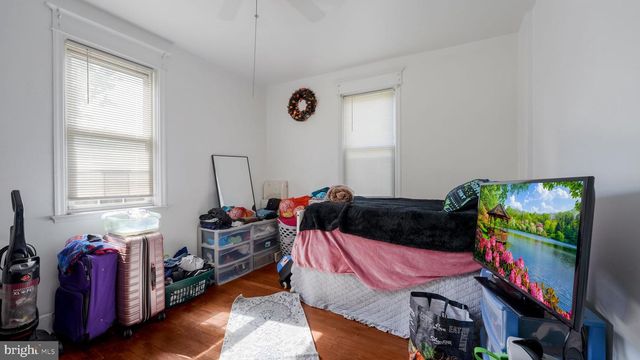 210 POND ST, Bristol, PA 19007