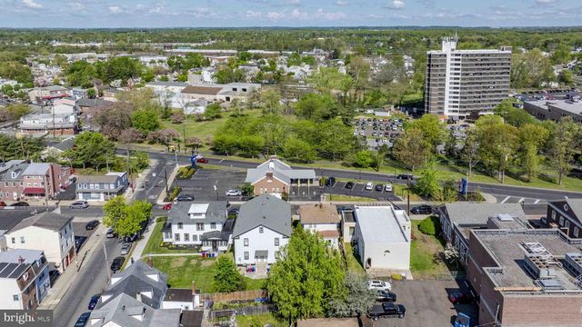 210 POND ST, Bristol, PA 19007