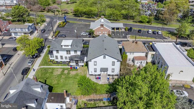 210 POND ST, Bristol, PA 19007