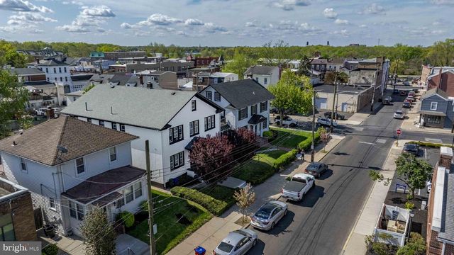 210 POND ST, Bristol, PA 19007