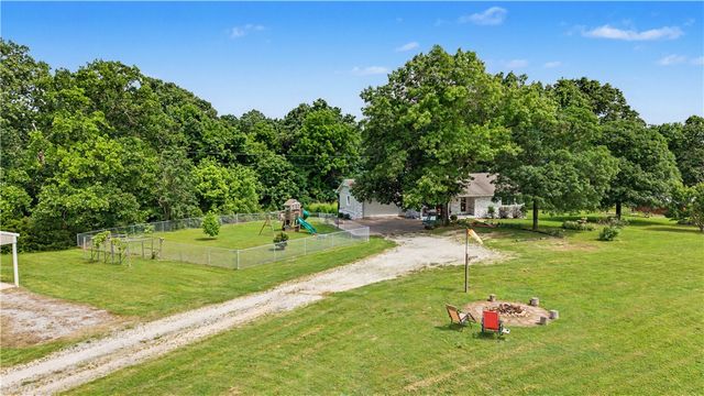 16698 Harmon Road, Fayetteville, AR 72704