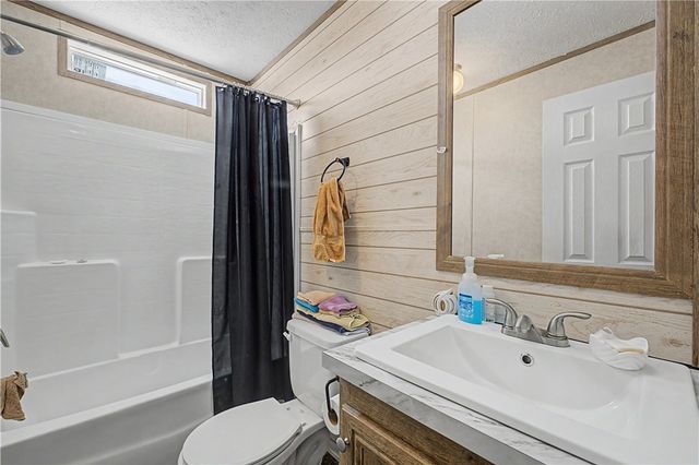 16698 Harmon Road, Fayetteville, AR 72704
