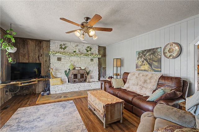 16698 Harmon Road, Fayetteville, AR 72704
