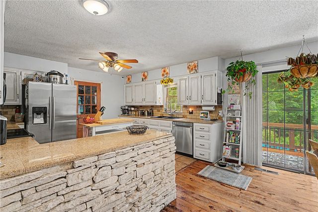 16698 Harmon Road, Fayetteville, AR 72704