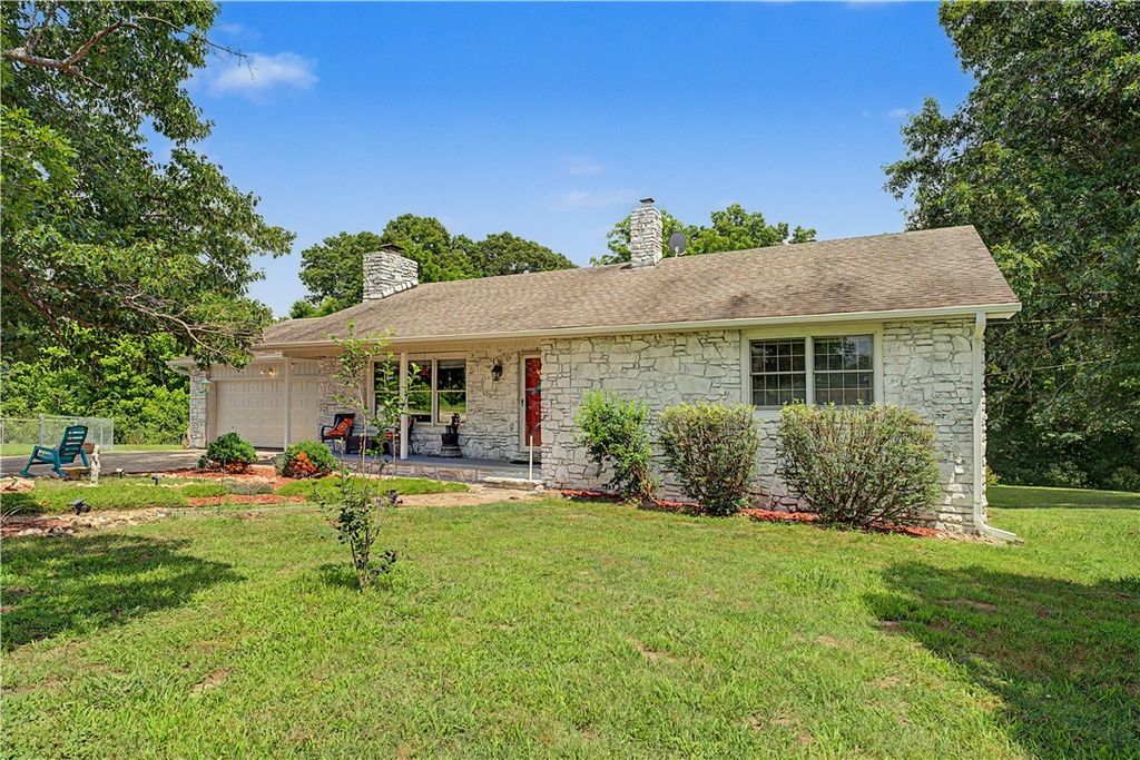 16698 Harmon Road, Fayetteville, AR 72704