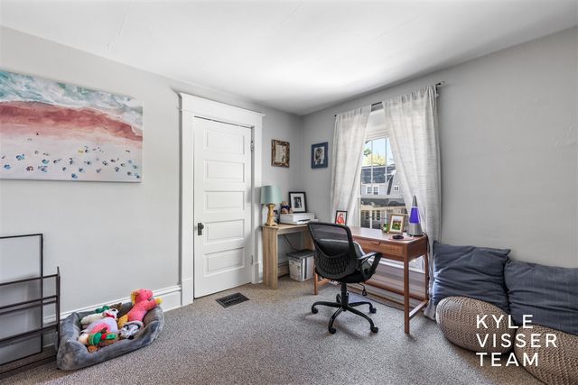 622 Gladstone Drive, East Grand Rapids, MI 49506