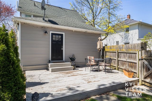 622 Gladstone Drive, East Grand Rapids, MI 49506