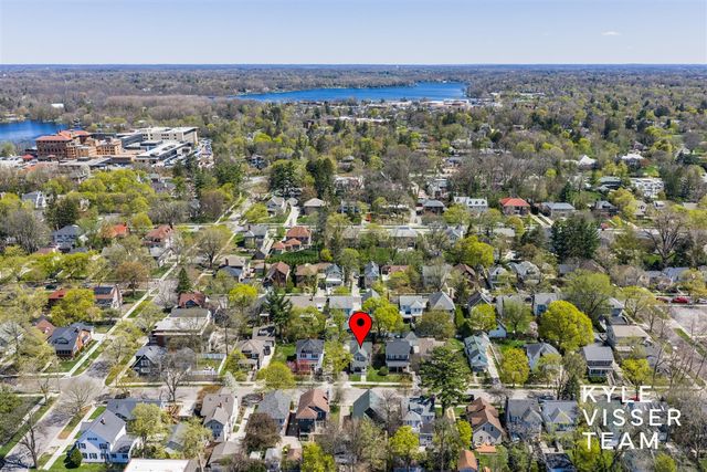622 Gladstone Drive, East Grand Rapids, MI 49506