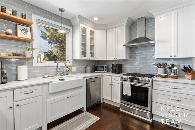 622 Gladstone Drive, East Grand Rapids, MI 49506