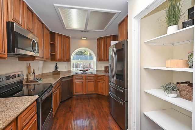 1128 Larkspur Dr, Livermore, CA 94551