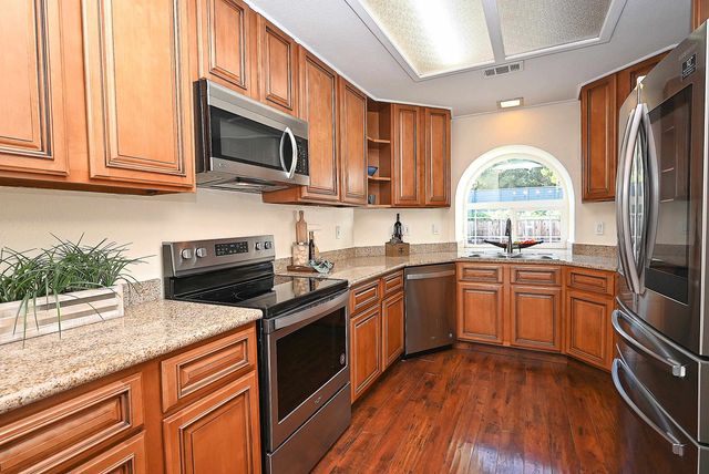 1128 Larkspur Dr, Livermore, CA 94551