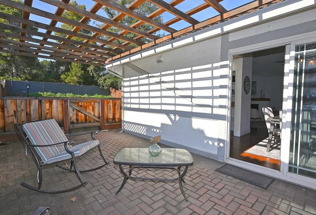 1128 Larkspur Dr, Livermore, CA 94551