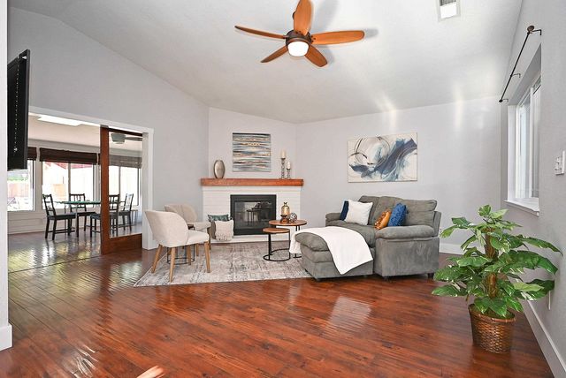 1128 Larkspur Dr, Livermore, CA 94551