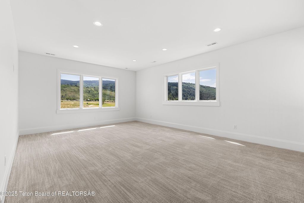 555 SILVER FOX Lane, Victor, ID 83455 photo 29