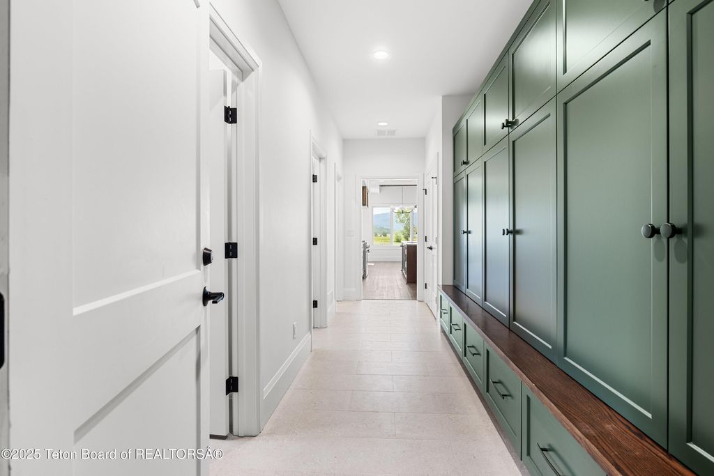 555 SILVER FOX Lane, Victor, ID 83455 photo 38