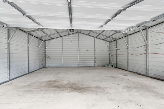 4621 Price Road, Montgomery, TX 77316