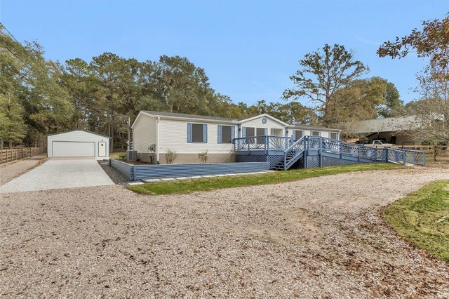 4621 Price Road, Montgomery, TX 77316