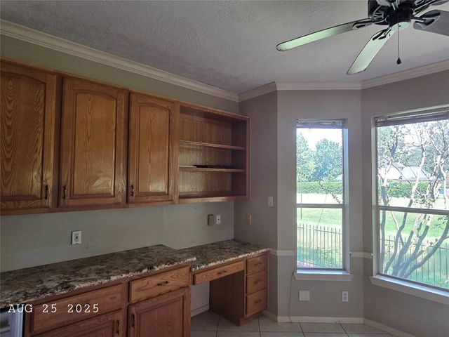 34 N Copperknoll Circle, Spring, TX 77381
