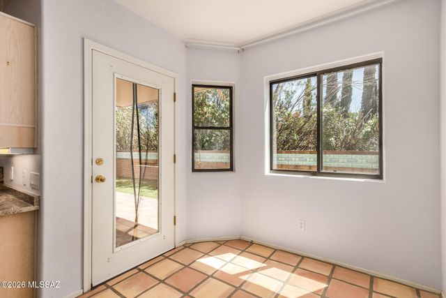 7 W Roma Drive, Tucson, AZ 85737