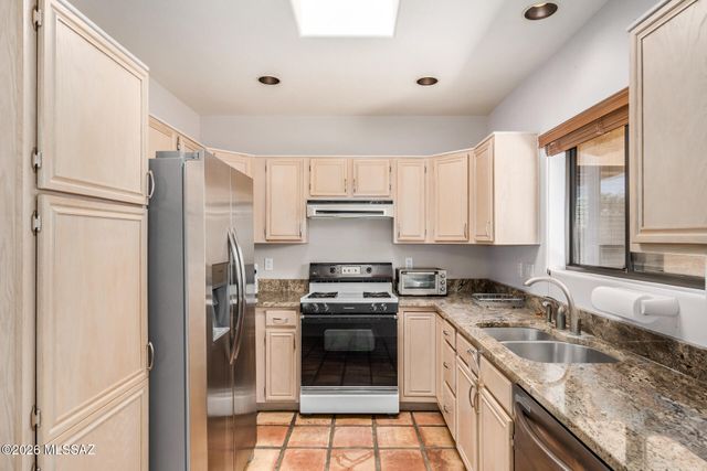 7 W Roma Drive, Tucson, AZ 85737