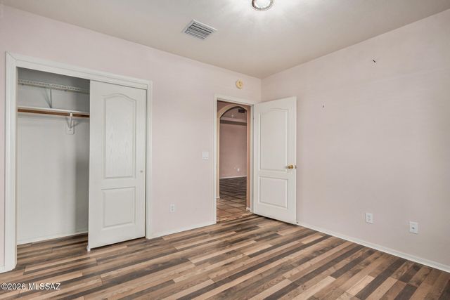 7 W Roma Drive, Tucson, AZ 85737