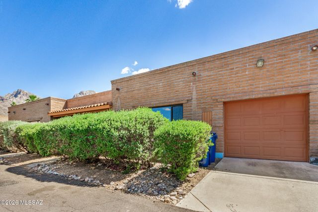7 W Roma Drive, Tucson, AZ 85737