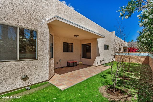 7 W Roma Drive, Tucson, AZ 85737