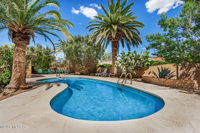 7 W Roma Drive, Tucson, AZ 85737