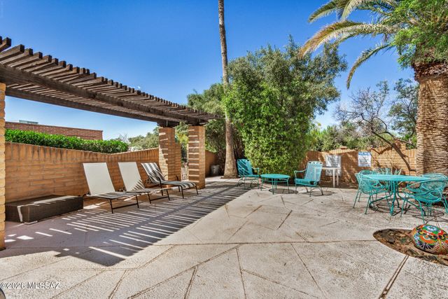 7 W Roma Drive, Tucson, AZ 85737