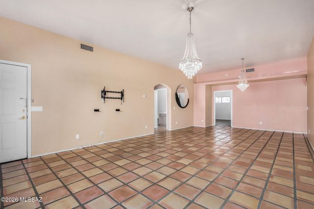 7 W Roma Drive, Tucson, AZ 85737