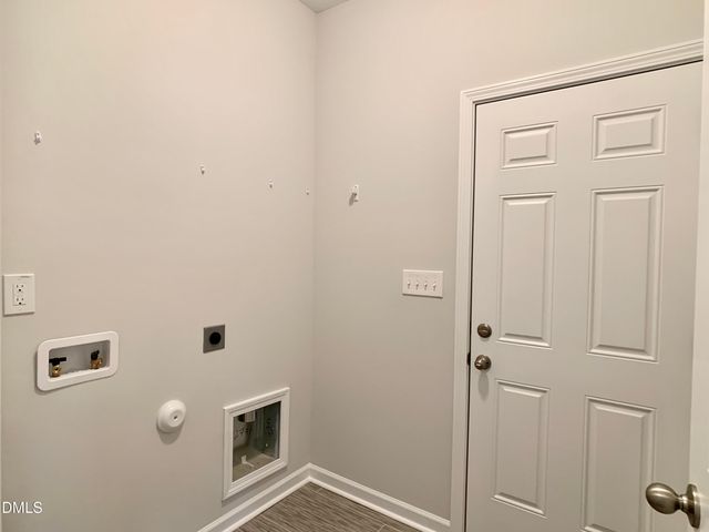 130 Henhouse Court, Zebulon, NC 27597