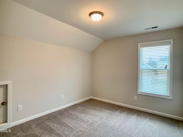130 Henhouse Court, Zebulon, NC 27597