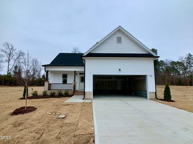 130 Henhouse Court, Zebulon, NC 27597