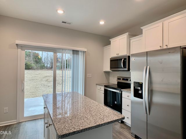 130 Henhouse Court, Zebulon, NC 27597