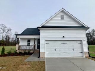 130 Henhouse Court, Zebulon, NC 27597